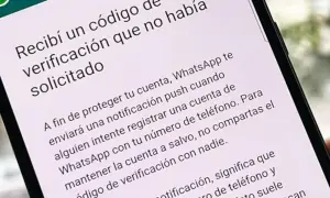 Pantalla de móvil con mensaje: "Recibí un código de verificación que no había solicitado". Explica que WhatsApp envía notificaciones para proteger tu cuenta.