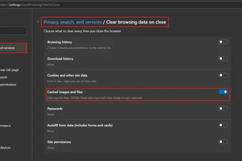 Configuración de Edge para borrar caché de imágenes y archivos al cerrar. Activa la opción "Cached images and files" para optimizar el espacio.