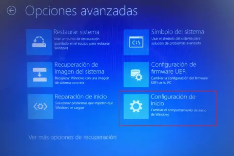 Pantalla de opciones avanzadas de Windows. No puedo entrar en modo seguro, pero veo "Configuración de inicio" para cambiar el comportamiento de Windows.