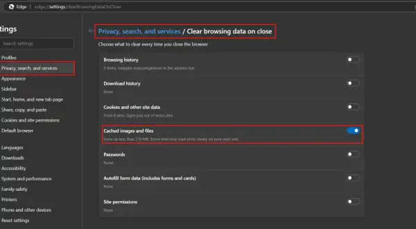 Configuración de Edge para borrar caché de imágenes y archivos al cerrar. Activa la opción "Cached images and files" para optimizar el espacio.