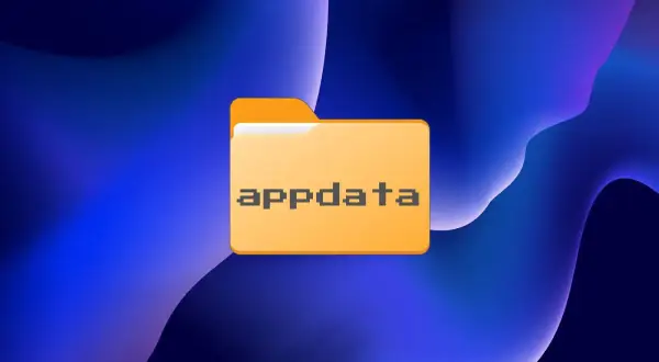 Carpeta naranja con el texto "appdata" en píxeles, sobre un fondo azul abstracto. Ideal para ilustrar la tarea de limpiar appdata.