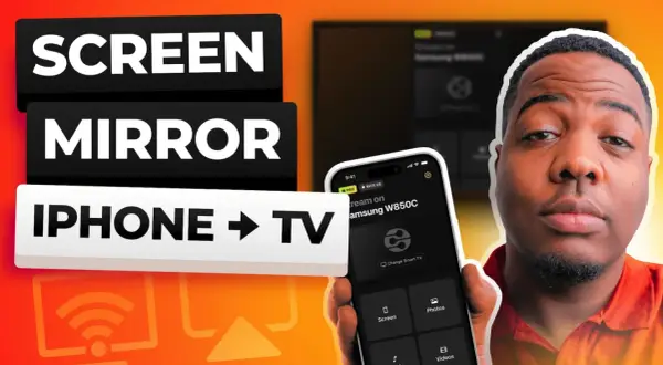 Hombre mostrando cómo hacer compartir pantalla iPhone a TV. La app en el móvil permite transmitir contenido.