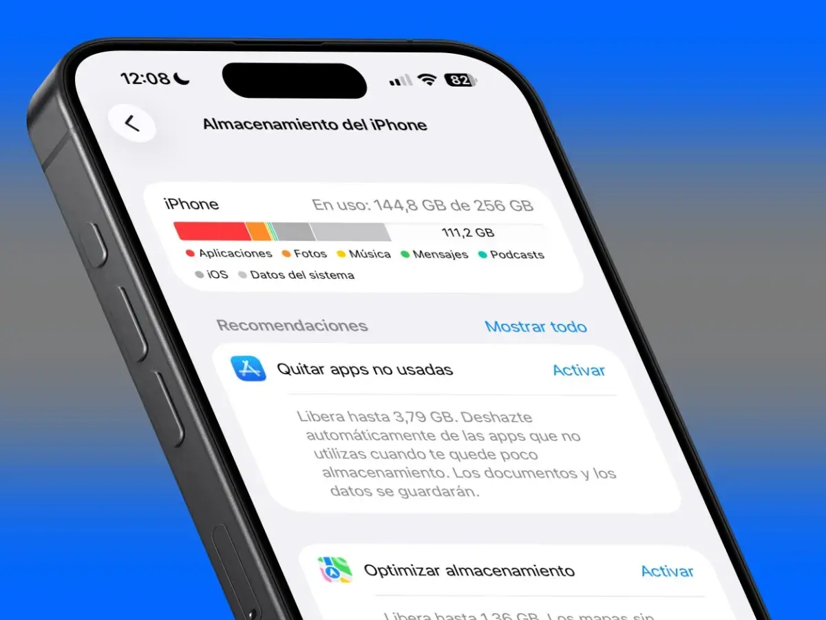 Pantalla de iPhone mostrando el uso de almacenamiento, con detalles sobre aplicaciones, fotos, música y datos del sistema.