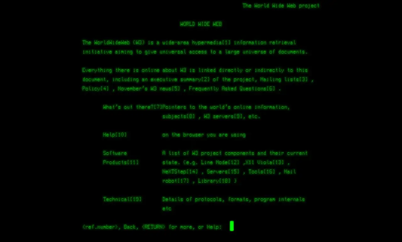 Pantalla de ordenador con texto verde sobre fondo negro, mostrando información sobre la primera web de la historia.