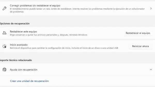 Pantalla de opciones de recuperación de Windows 11. Se muestra la opción "Restablecer este equipo", útil si hay un error al restablecer el equipo Windows 11.